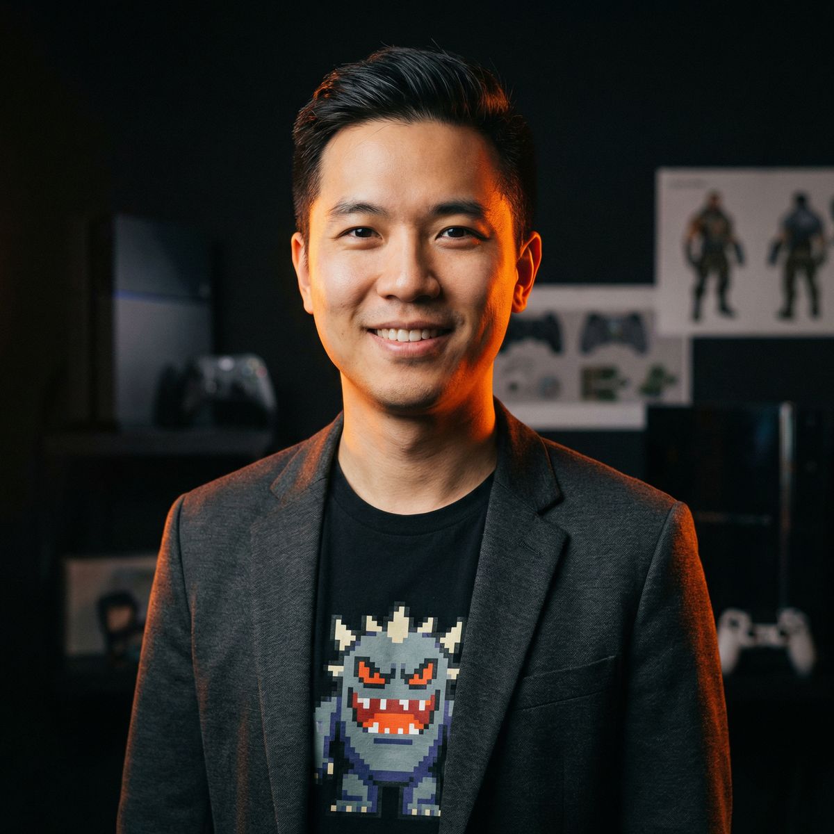 蜜桃传媒游戏解说导演陈锐